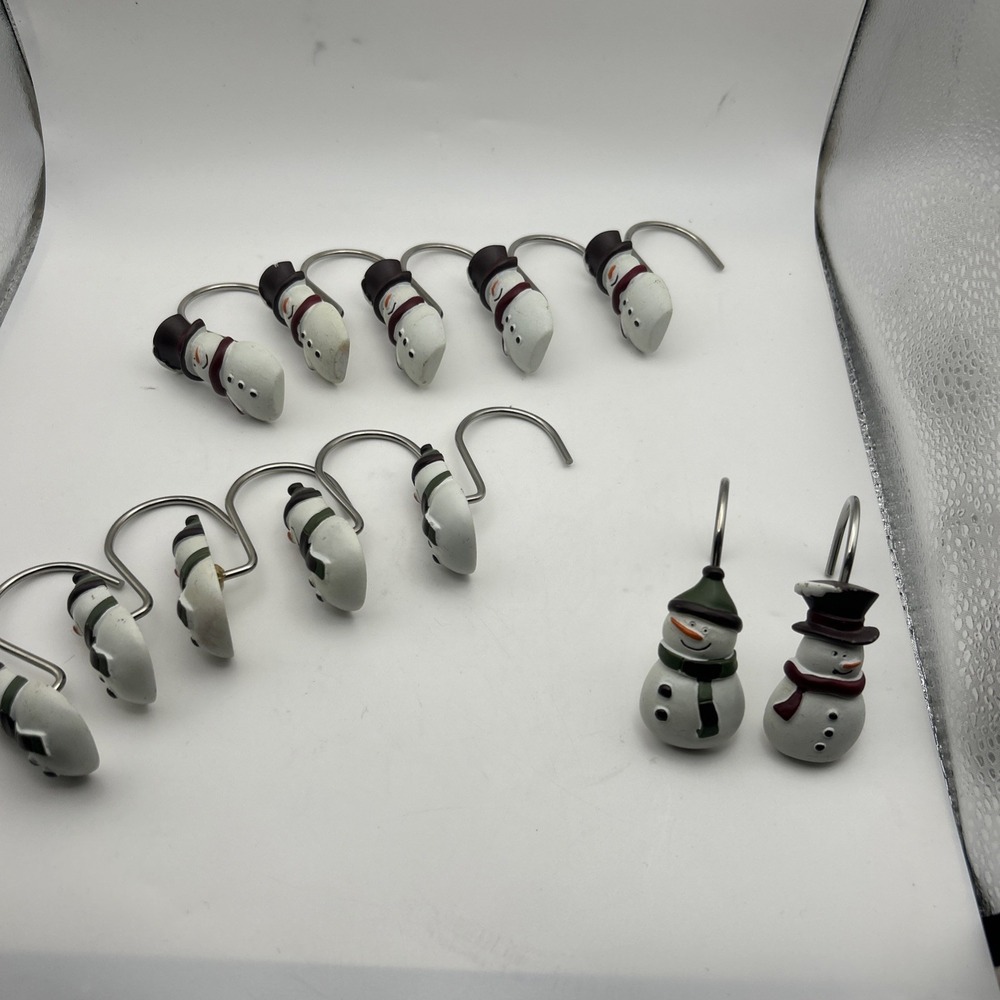 Snowman Shower Hooks Winter Christmas Lot Of 12 Hooks 6 Green Cap& 6 Red top-hat